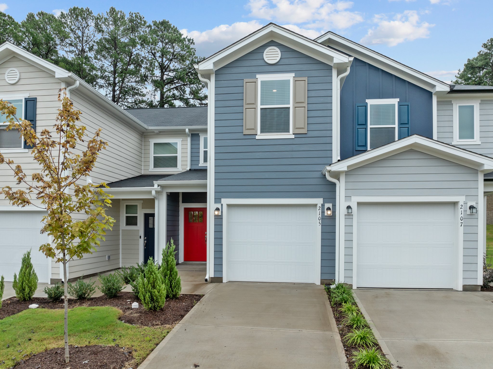 2105 Rockface Way - 1